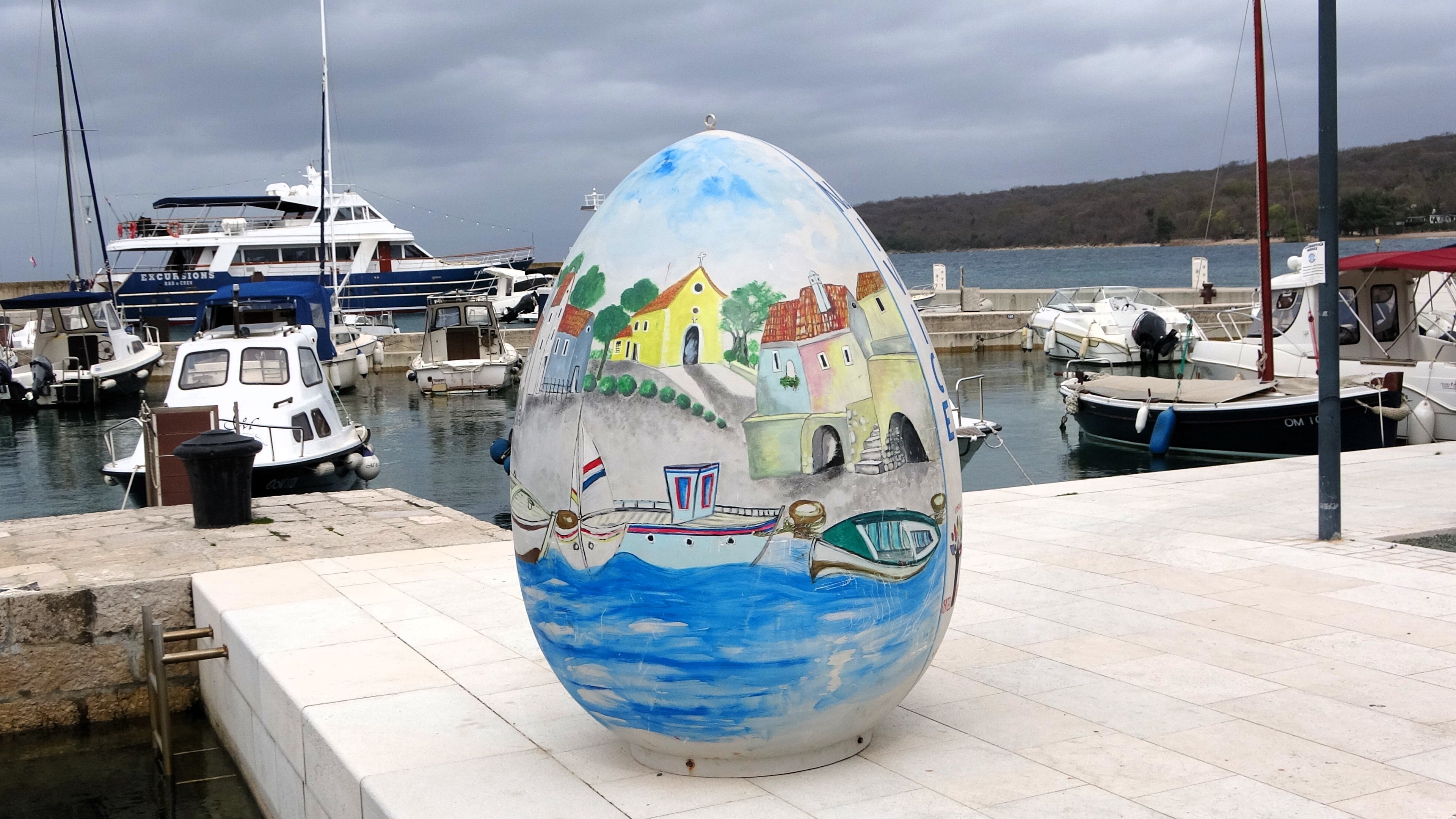 Osterschmuck in Njivice