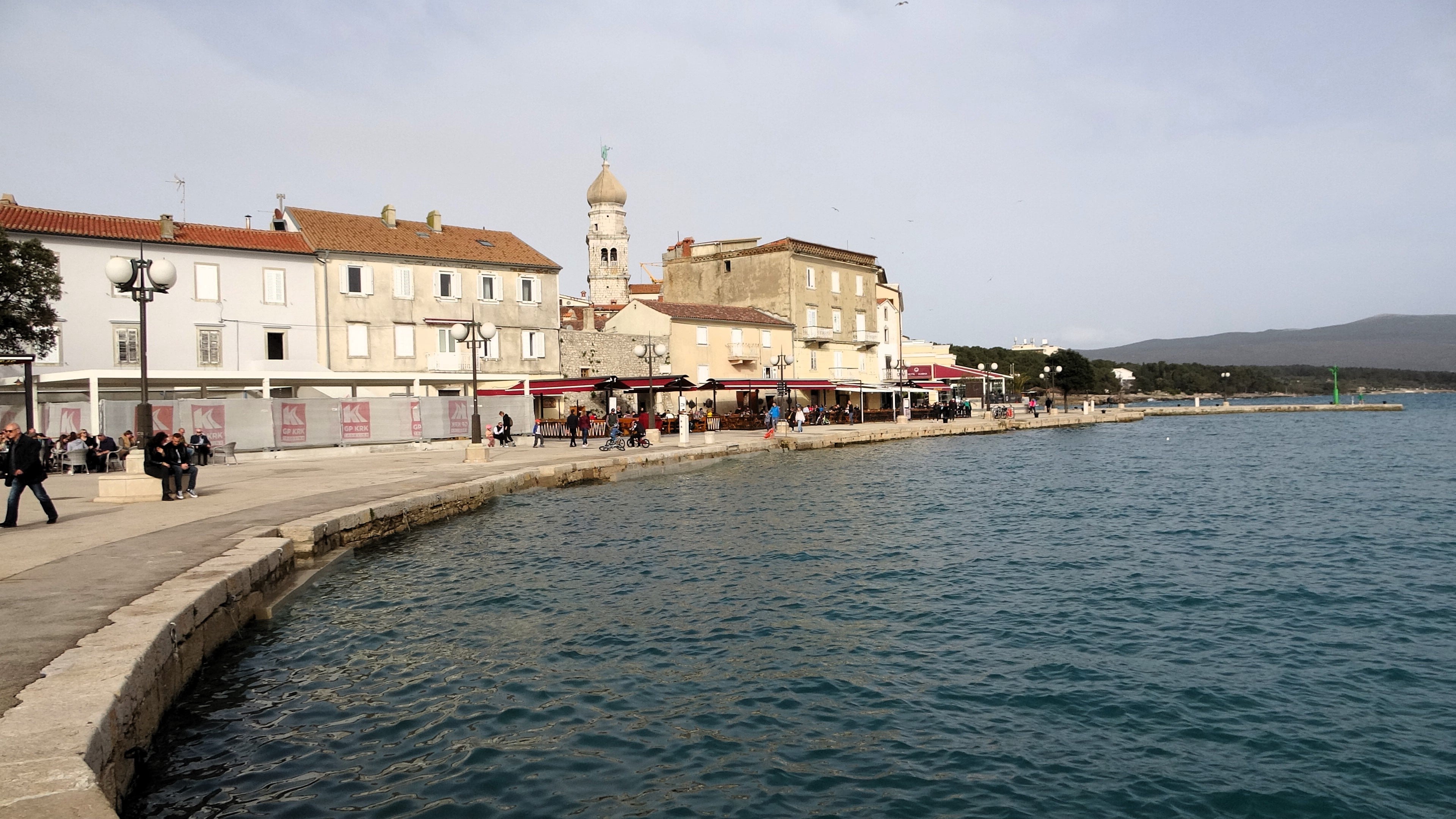 Krk, Promenade Obala hrvatske mornarice