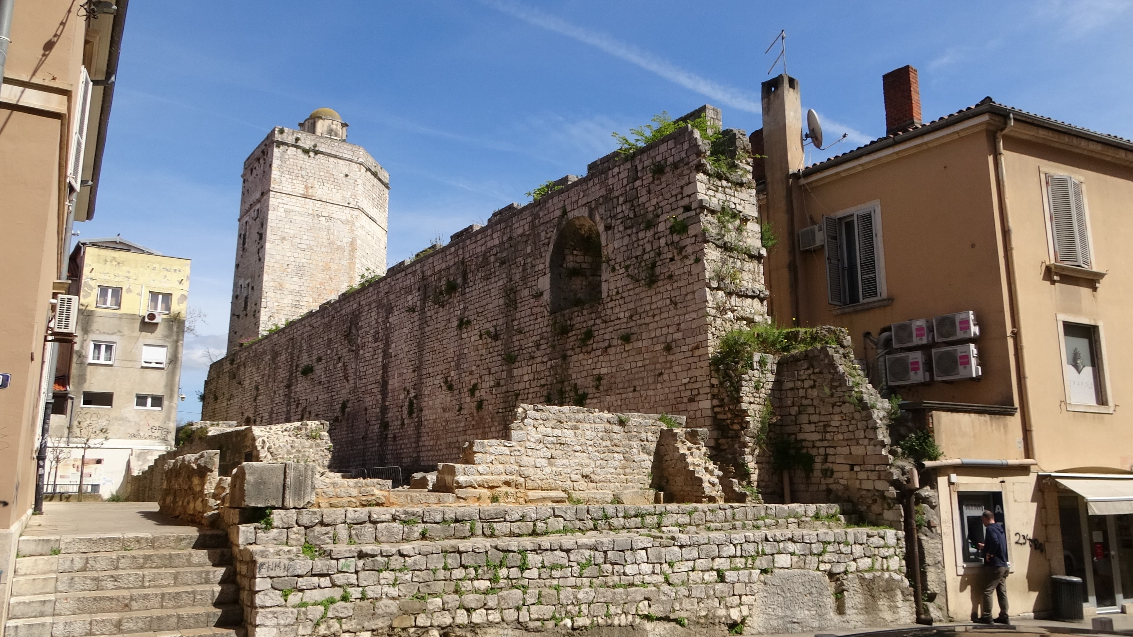 Zadar, Stadtmauerreste
