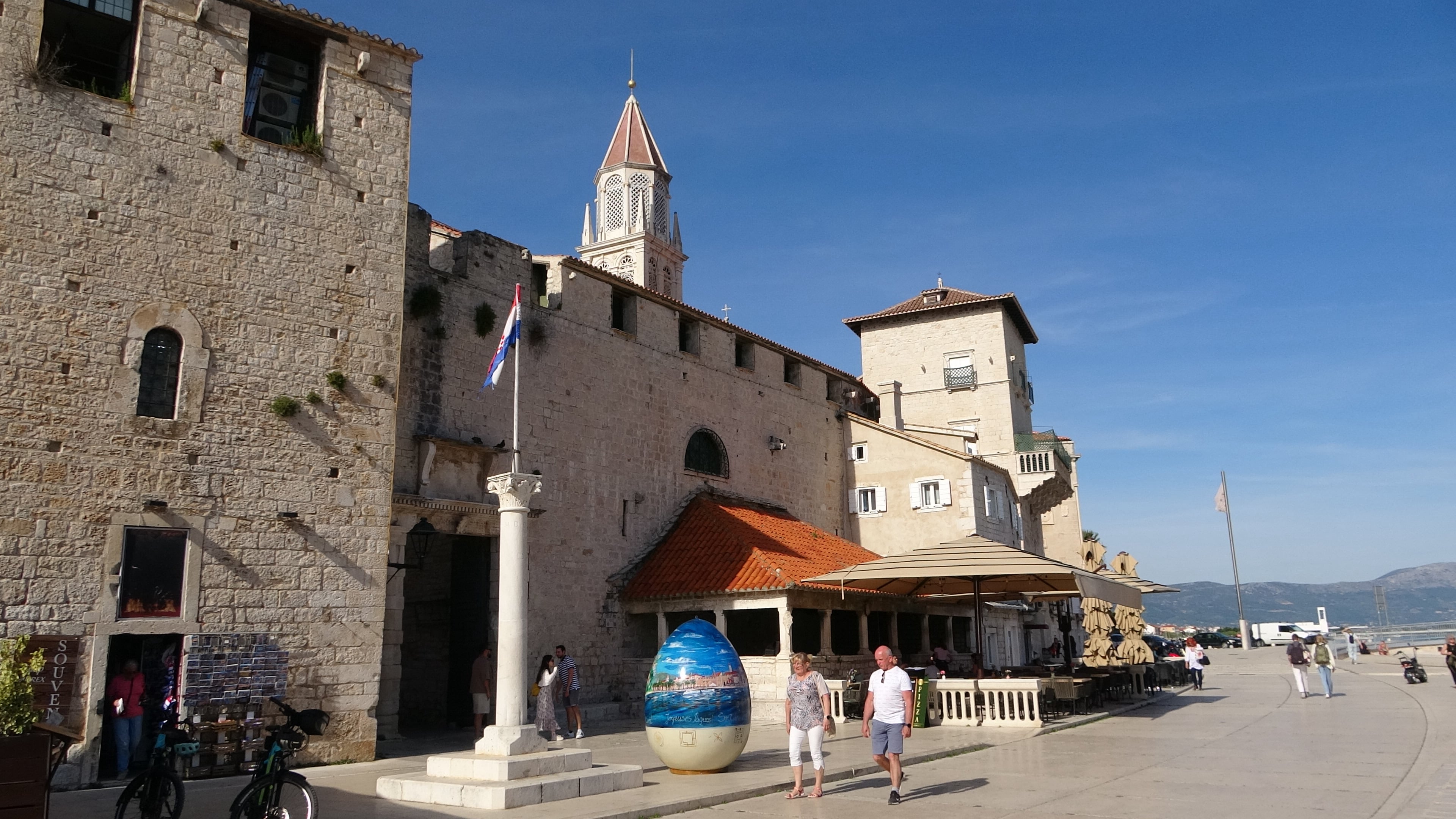 Trogir, Hafenpromenade