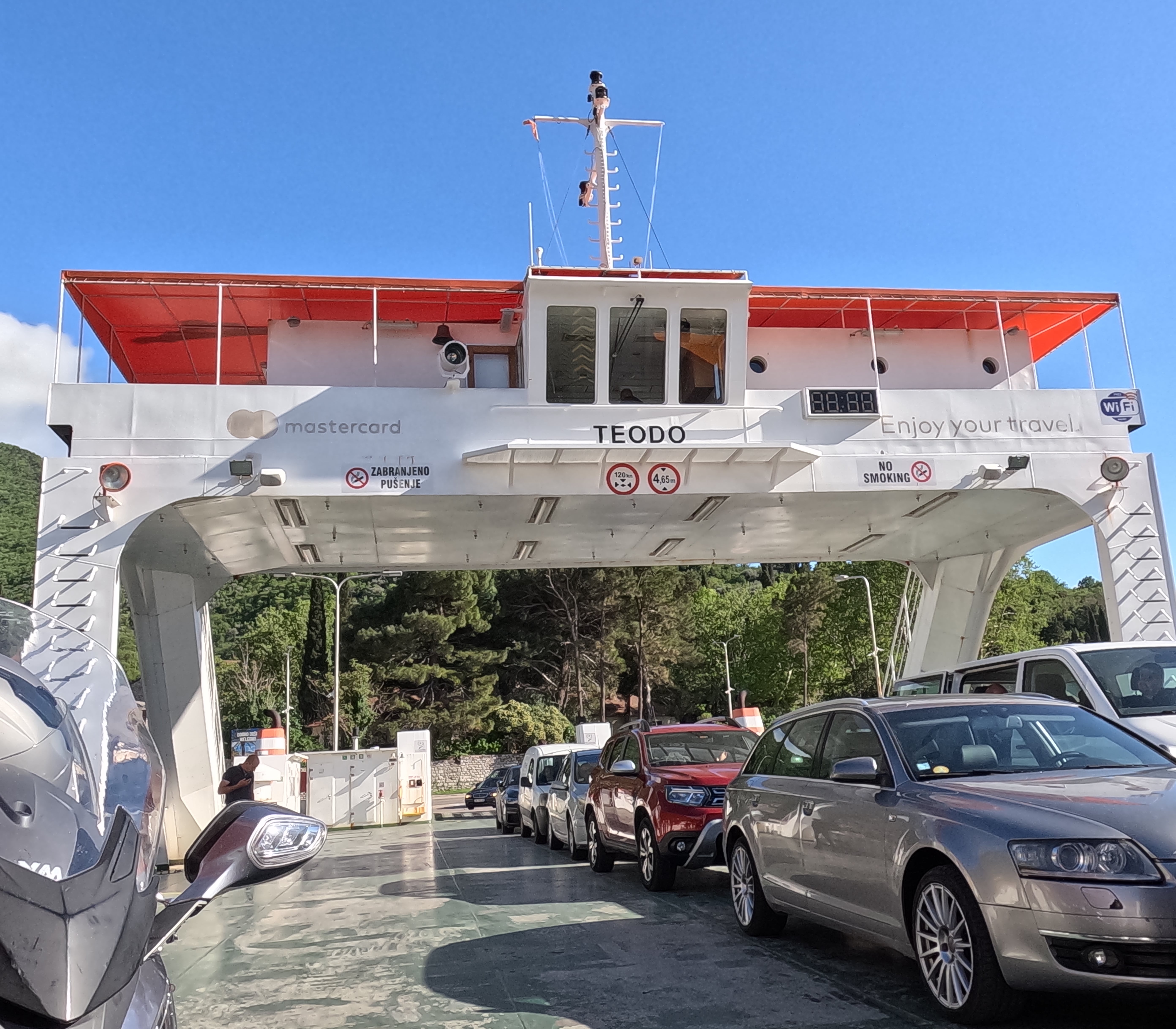 Kotor, Fähre Laptane -  Kamenari