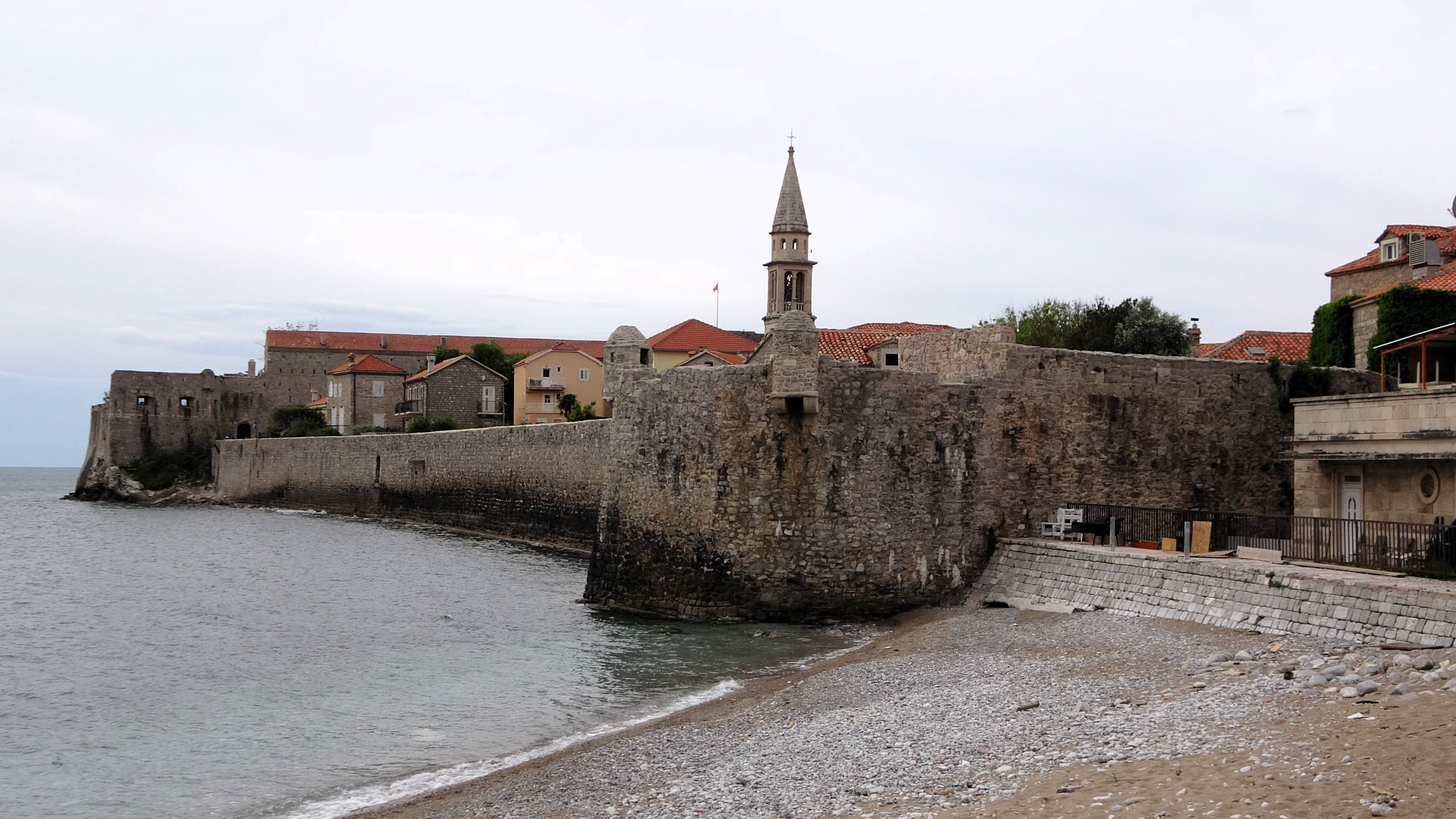 Budva, Altstadt vom Pizana  Strand
