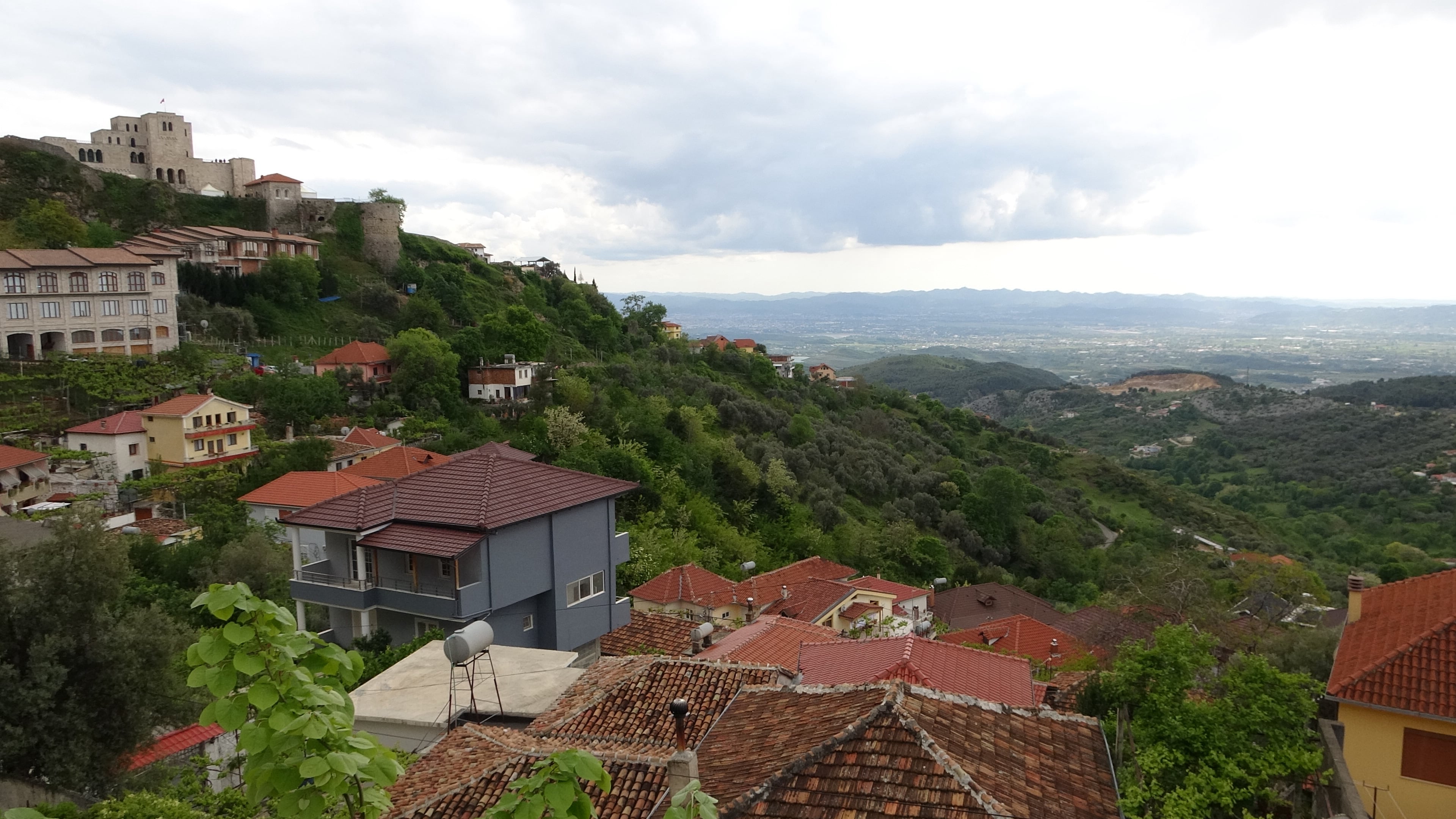 Kruja, Festung bis Tirana