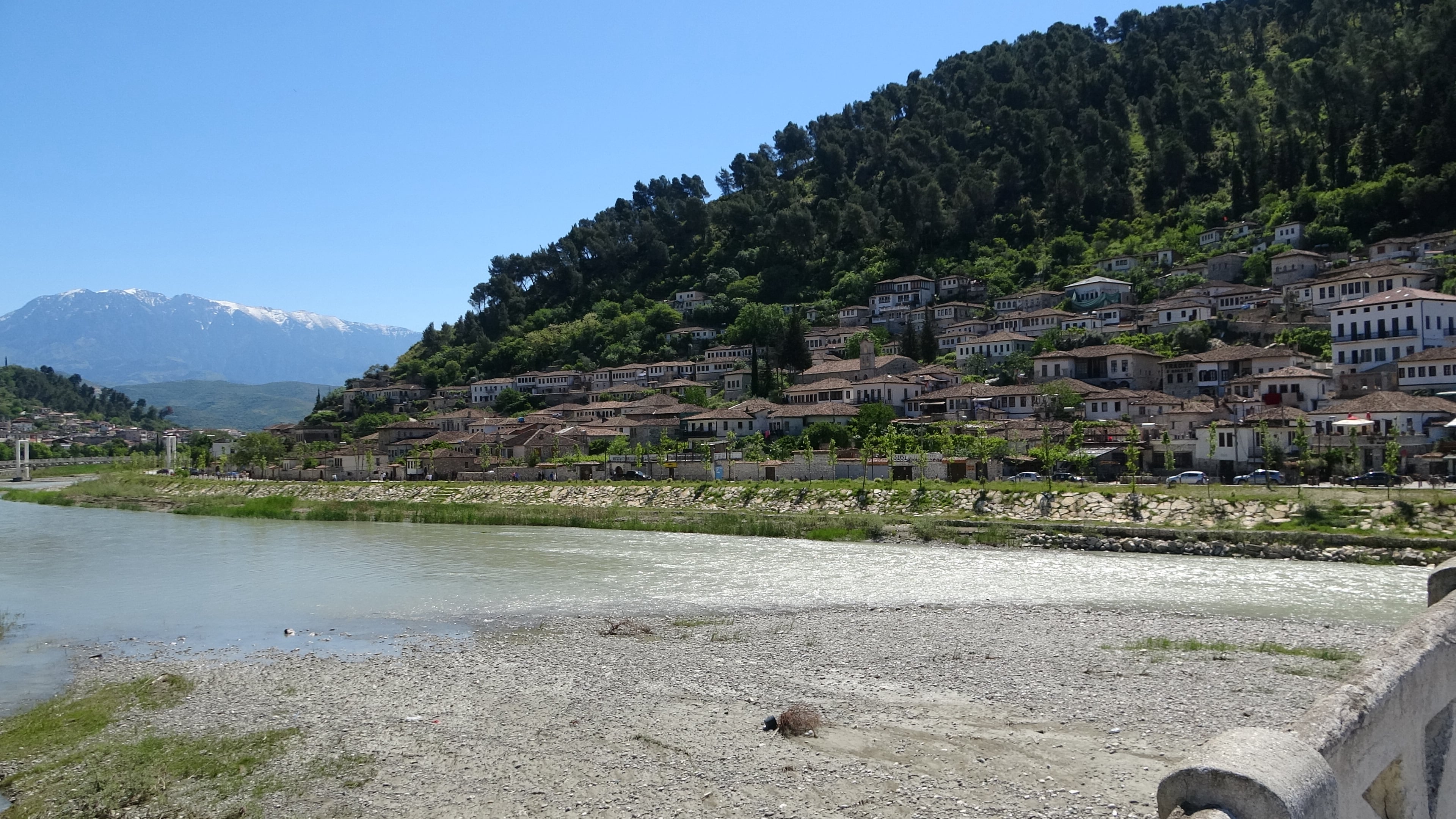 Berat, Blick von der Gorica Brücke