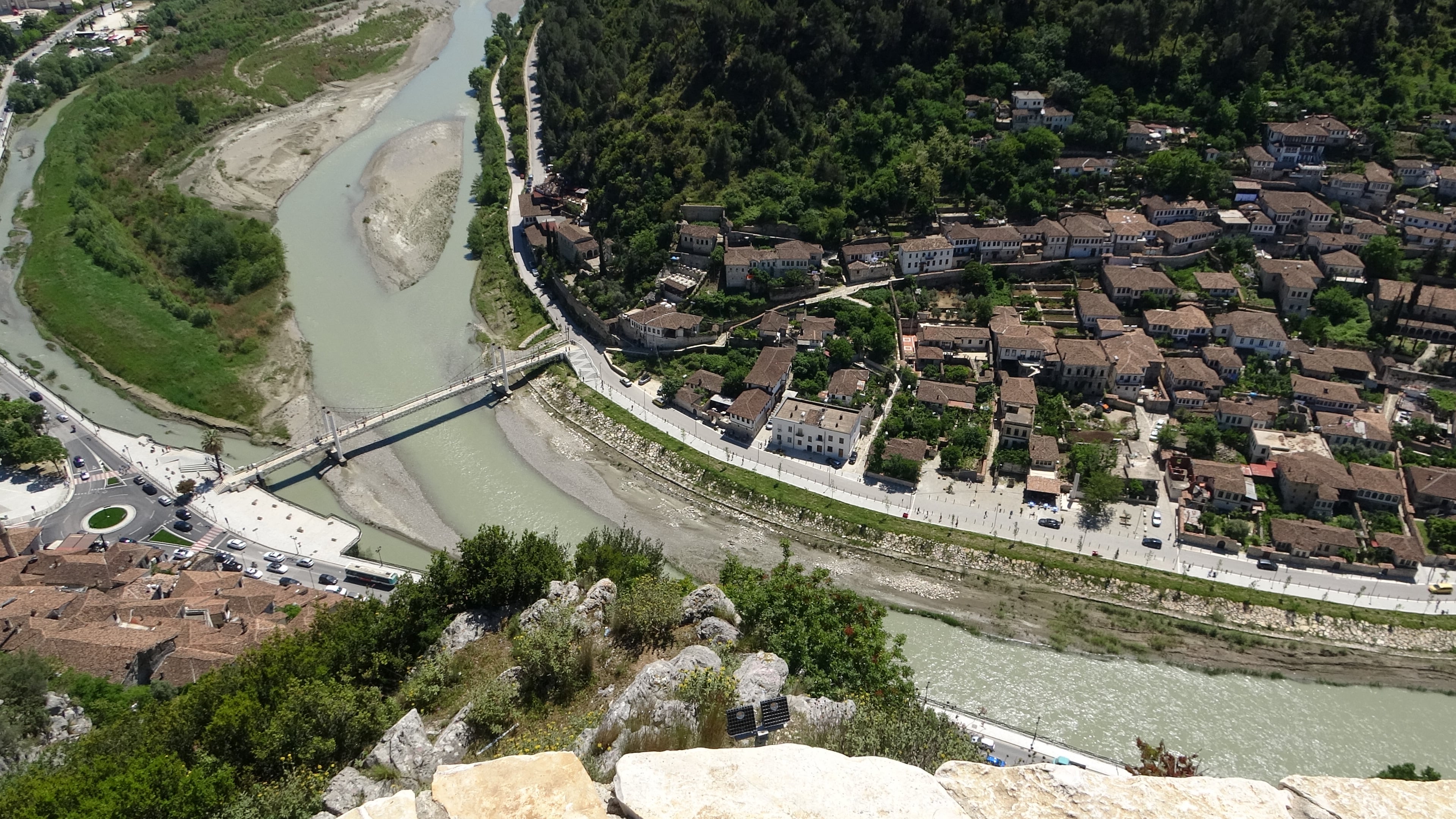 Berat, Fußgänger-Hängebrücke Ura e Varur
