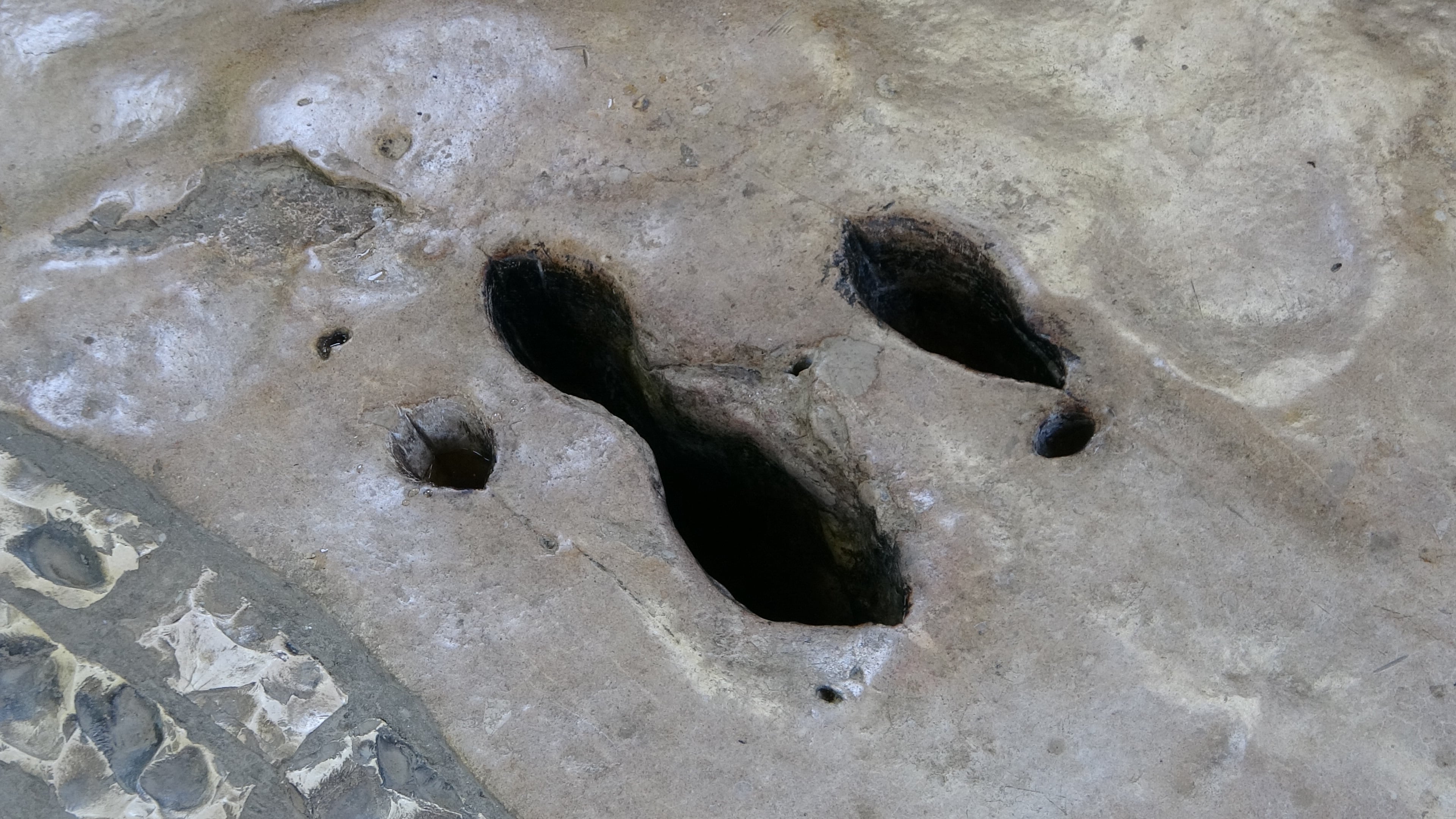 Osam-Canyon, Fußandruck des Abas Aliu