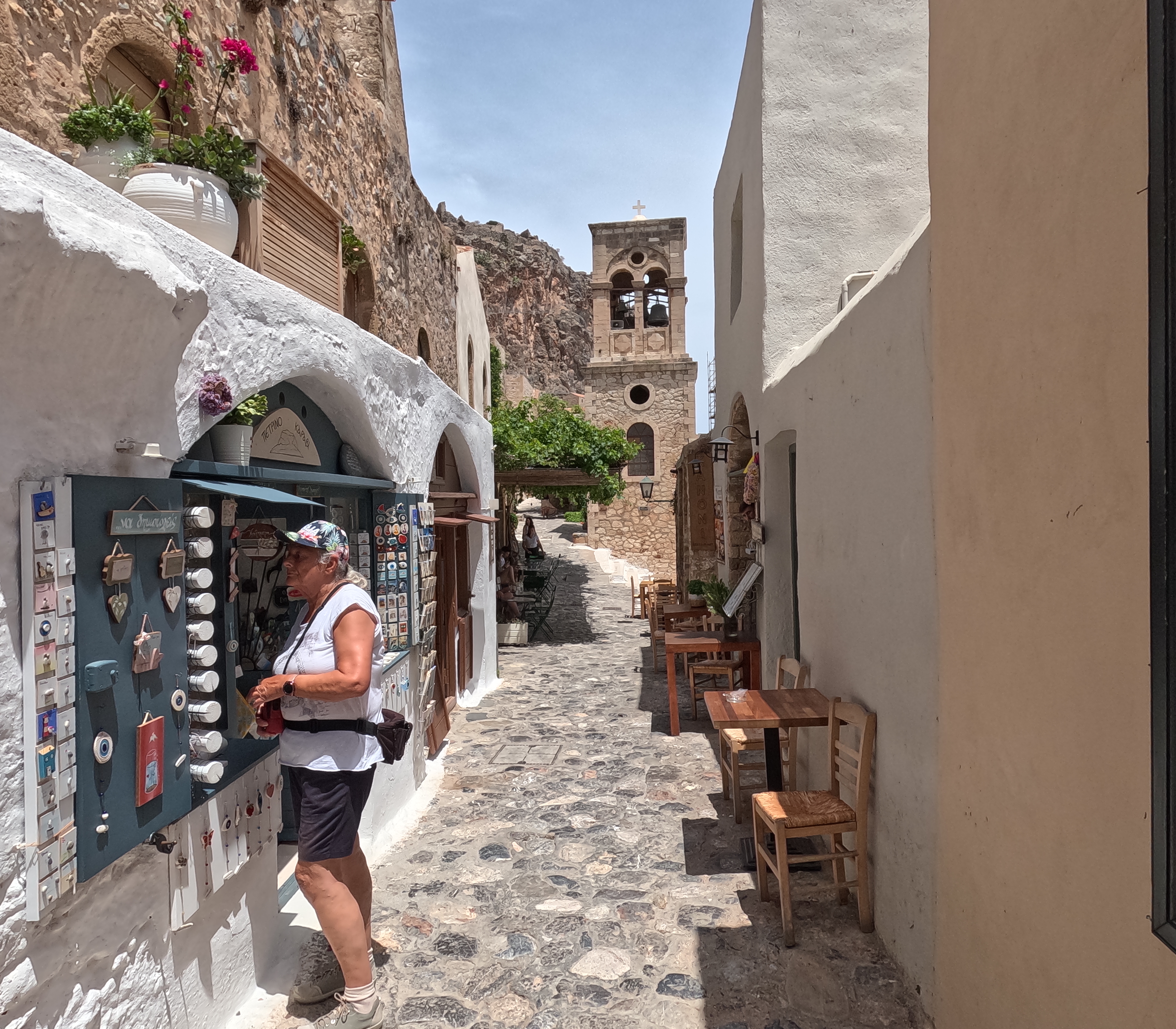 Monemvasia Shoppin-Queen