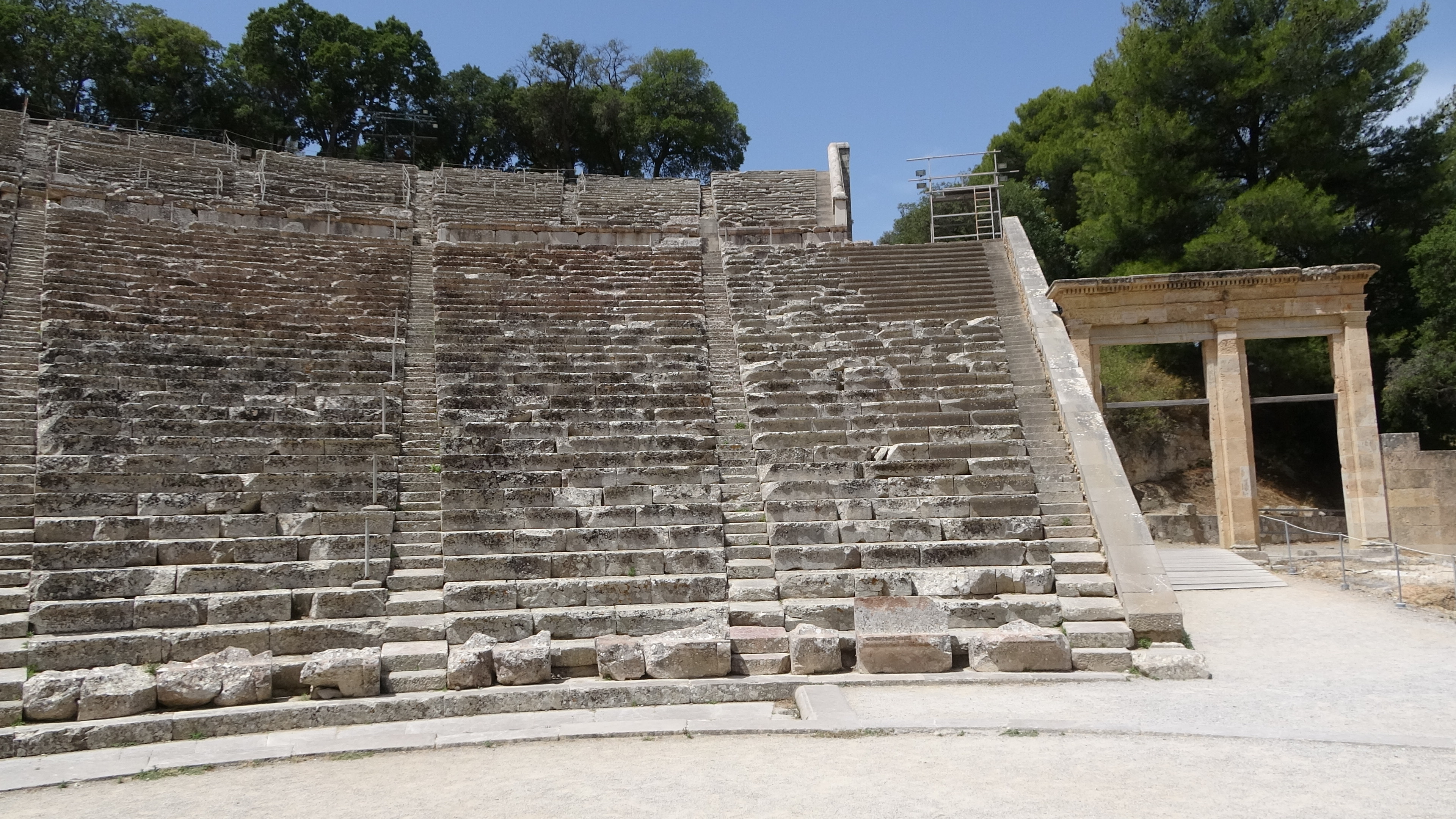 Epidaurus zu spät Kommende werden von Allen gesehen