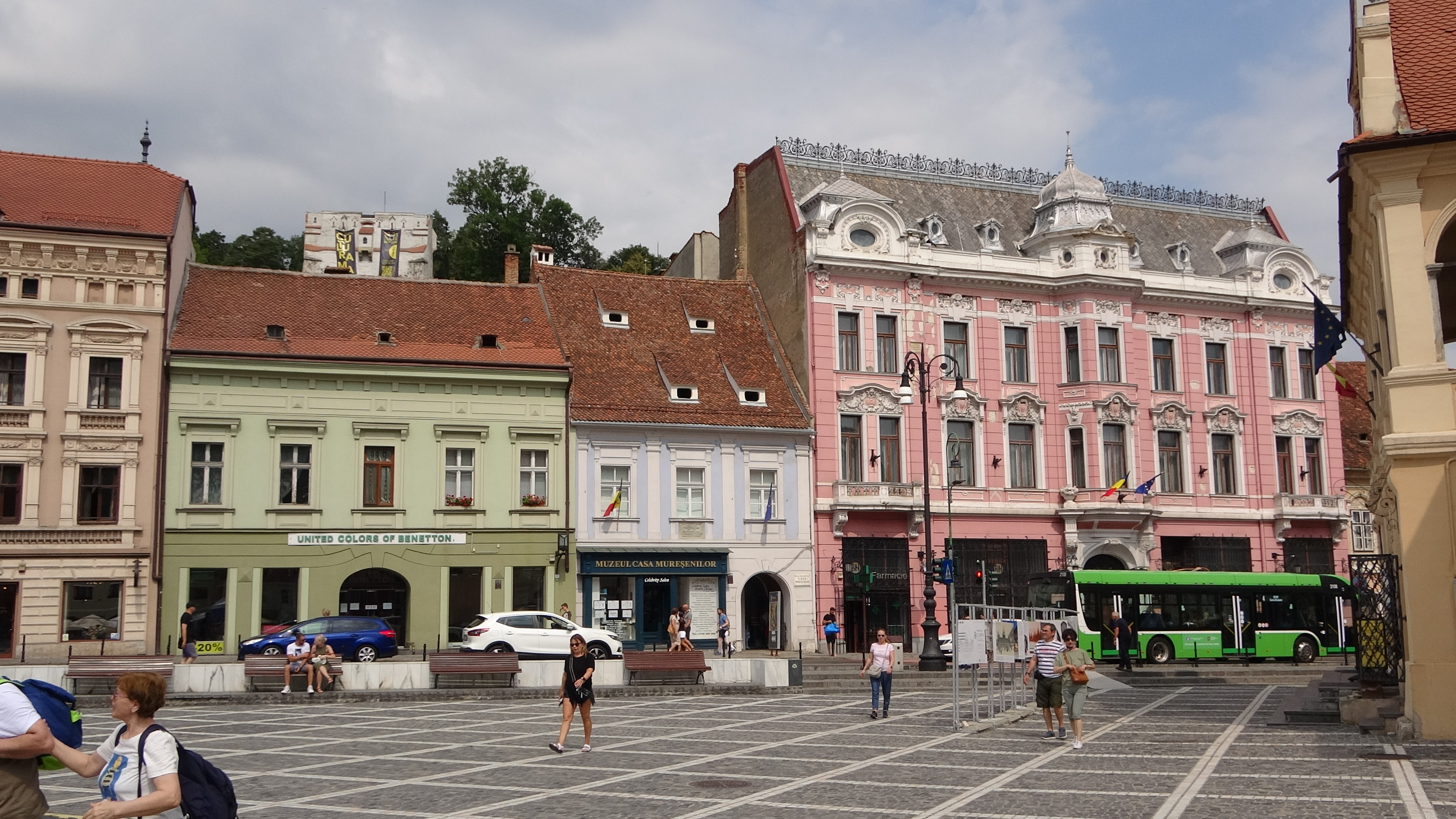 Brașov, Piata Sfatului 2