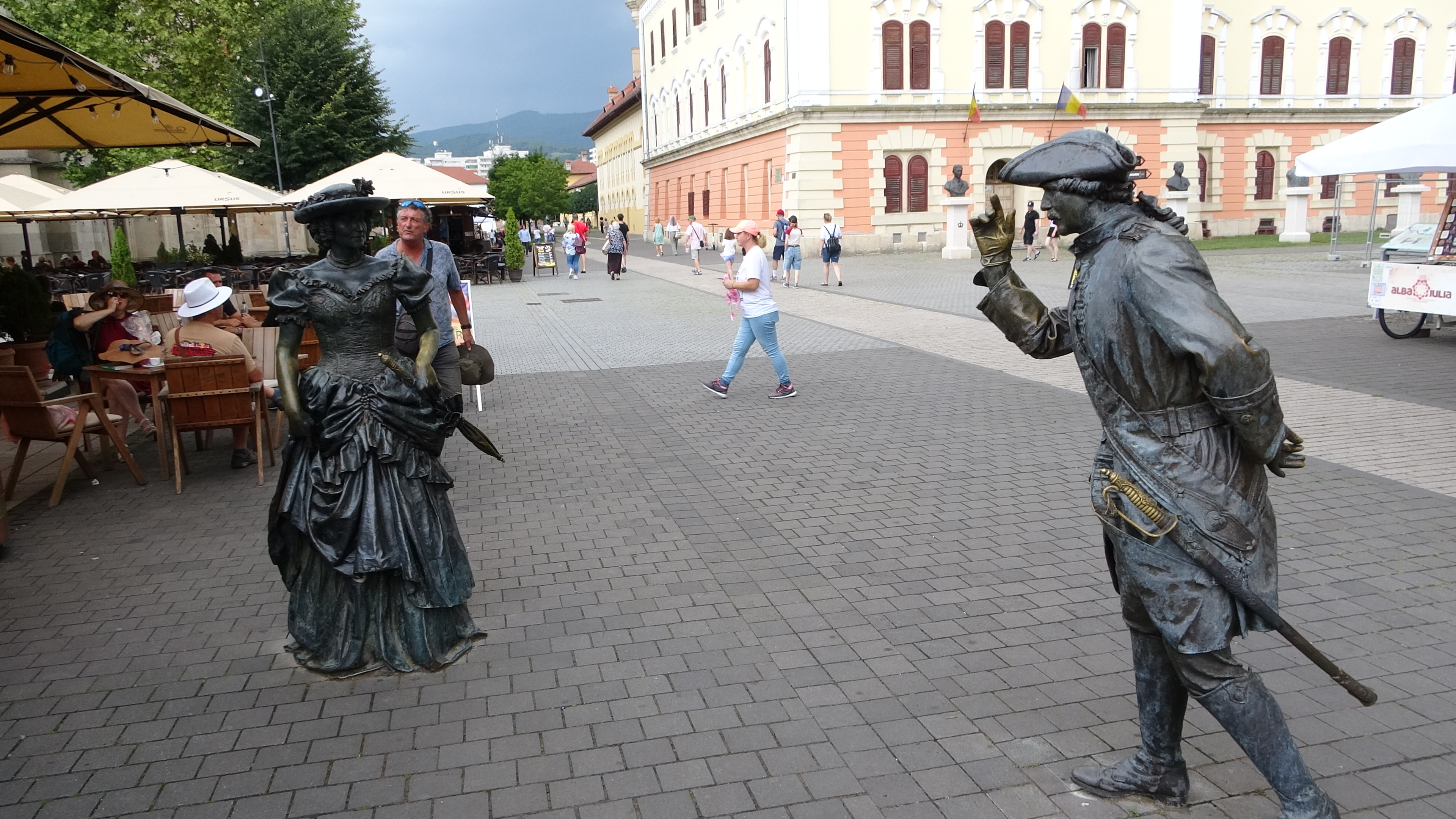 Alba-Iulia, Begleiter