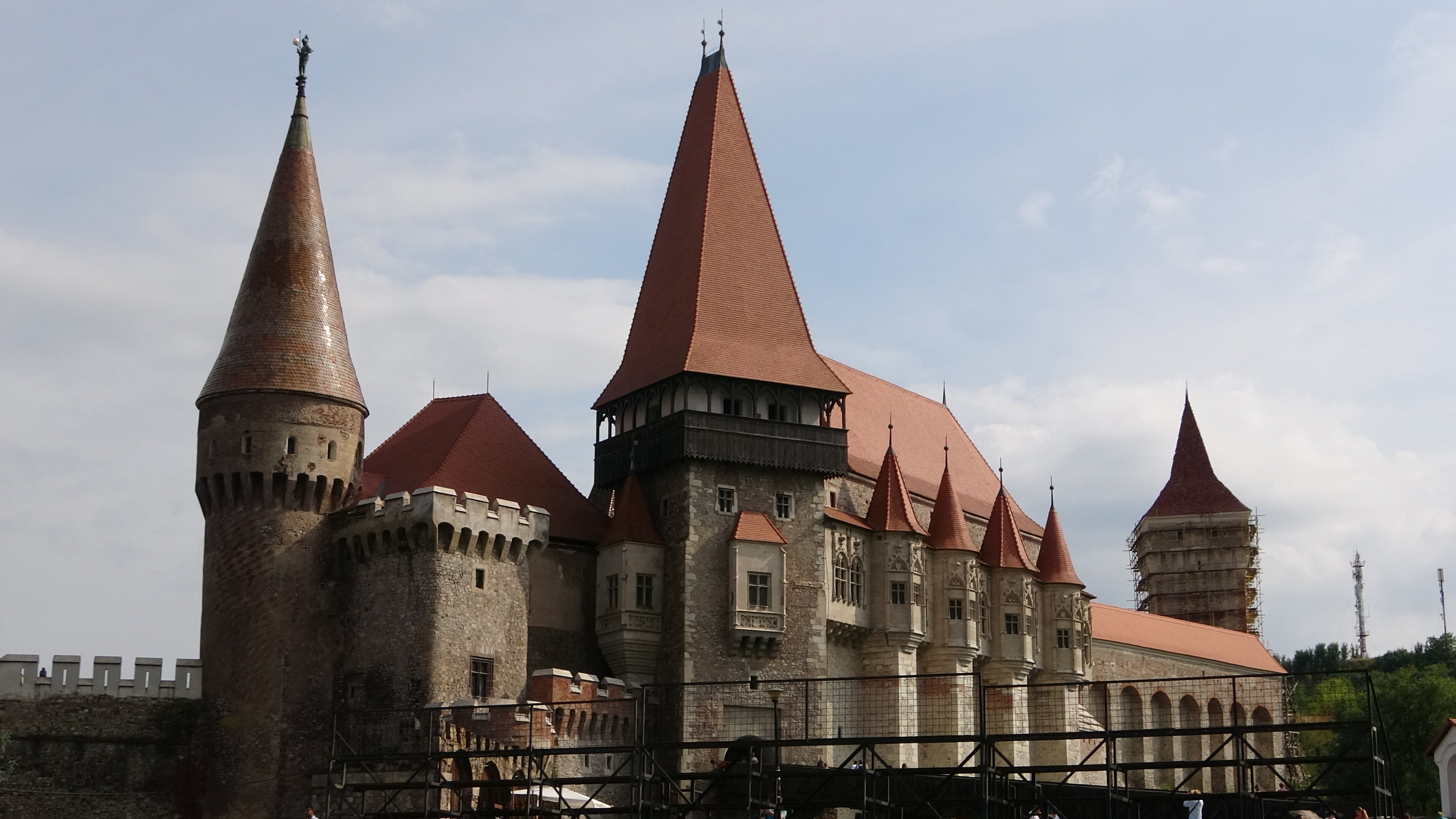 Hunedoara, Schwarzes Schloss