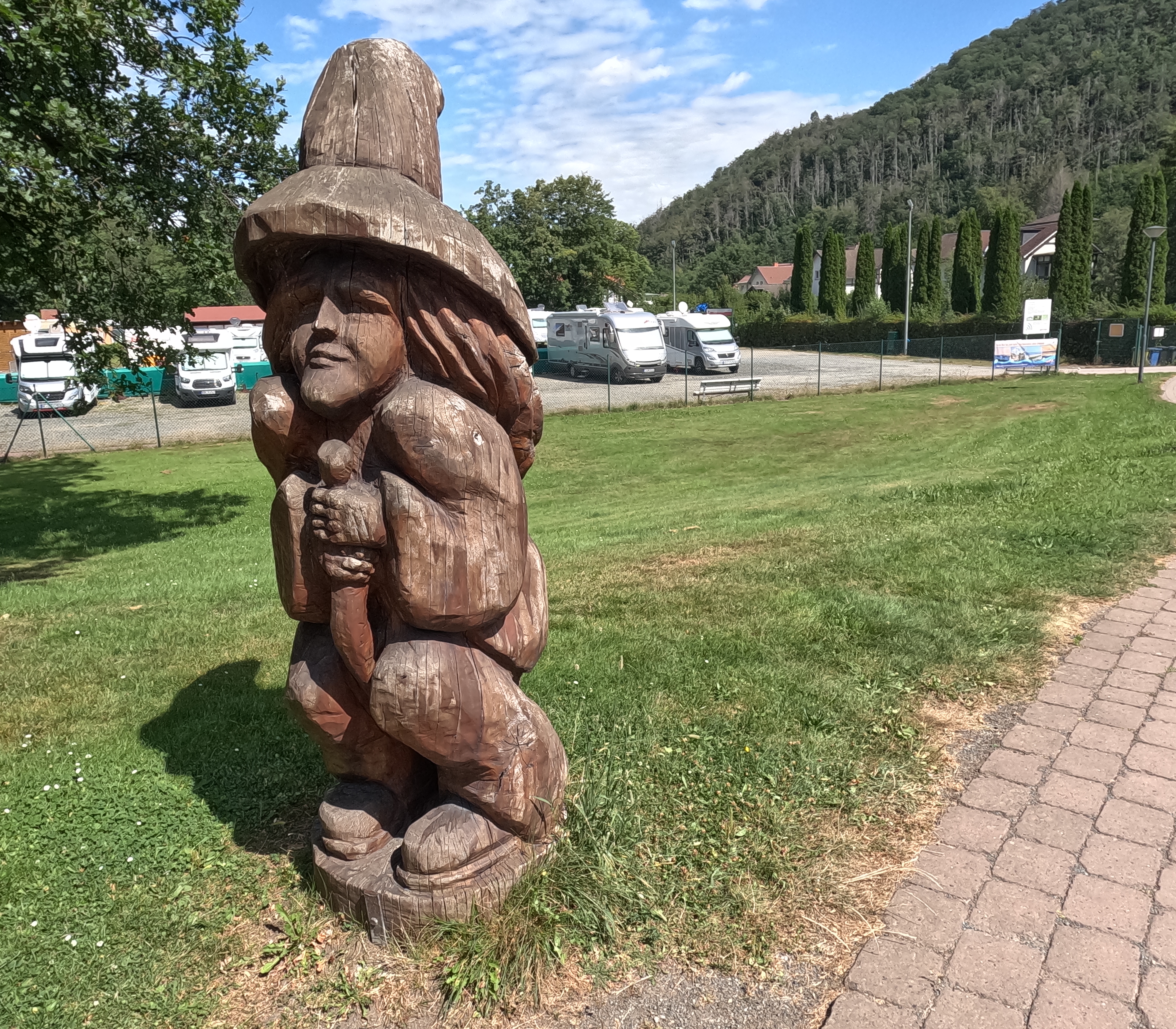 Bad Harzburg, Wegweiser zur Gaststätte "Hexenstübchen"