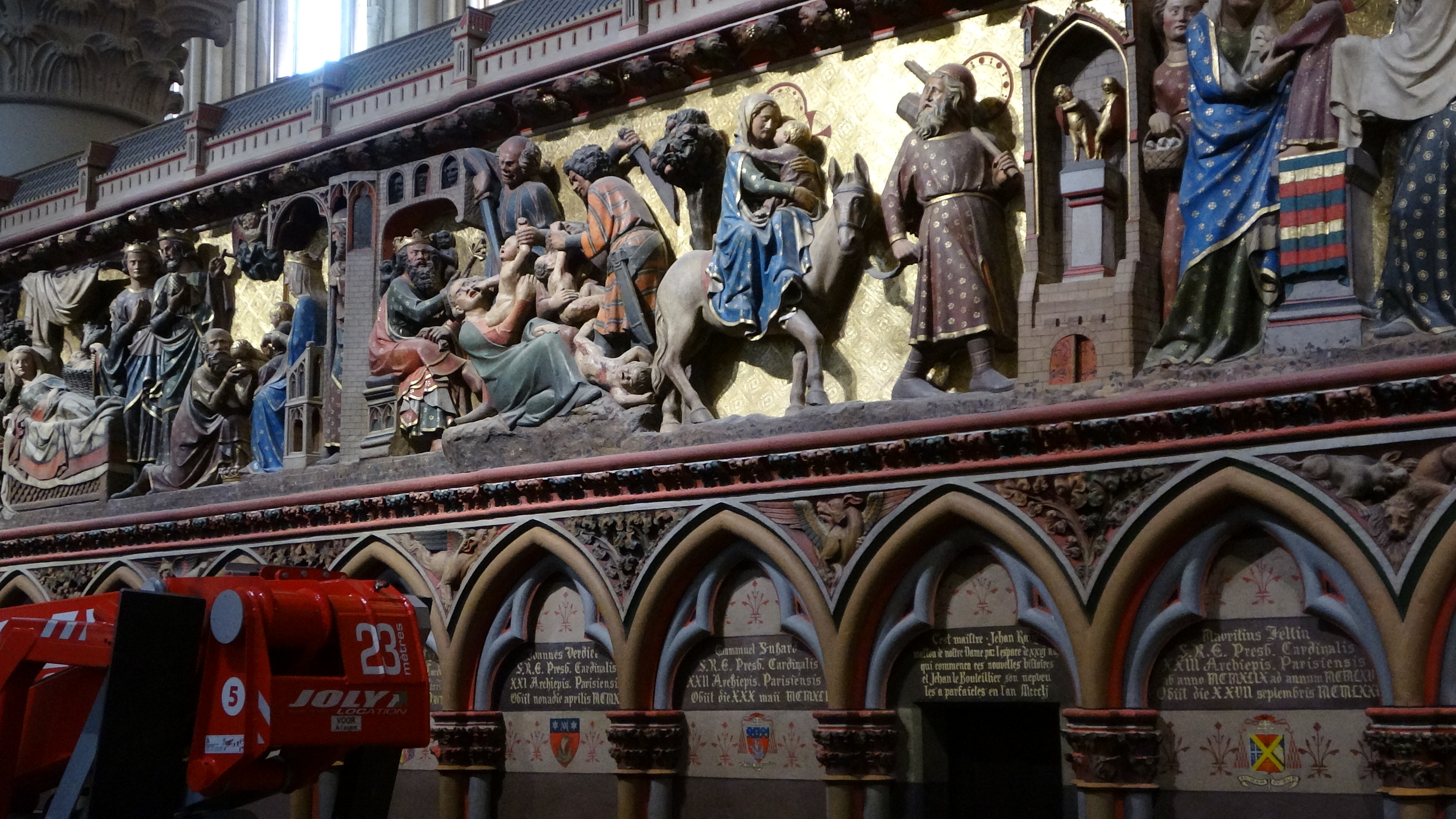 Notre Dame, hinter dem Altar