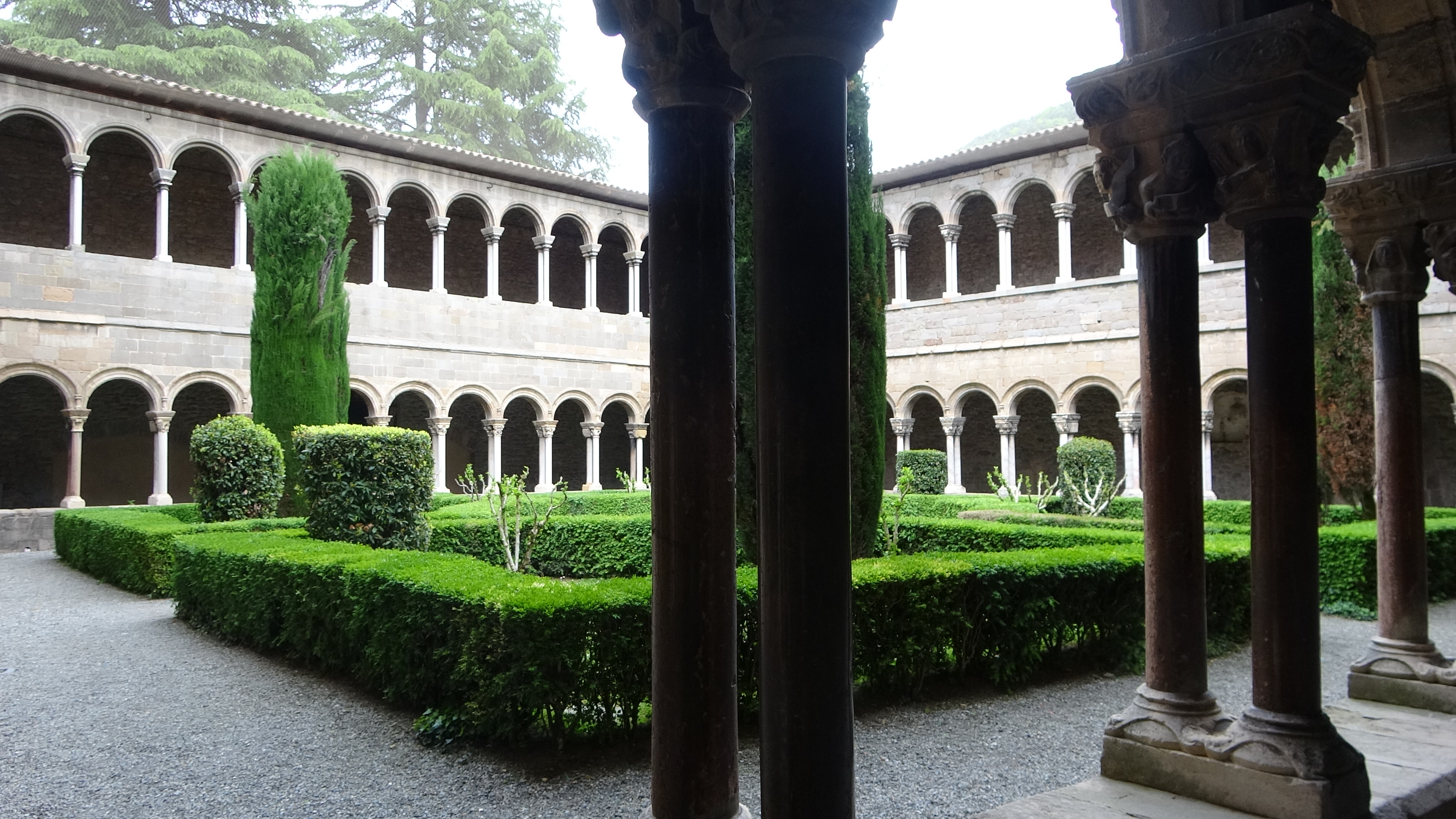 Ripoll, Santa Maria Kreuzgang 1