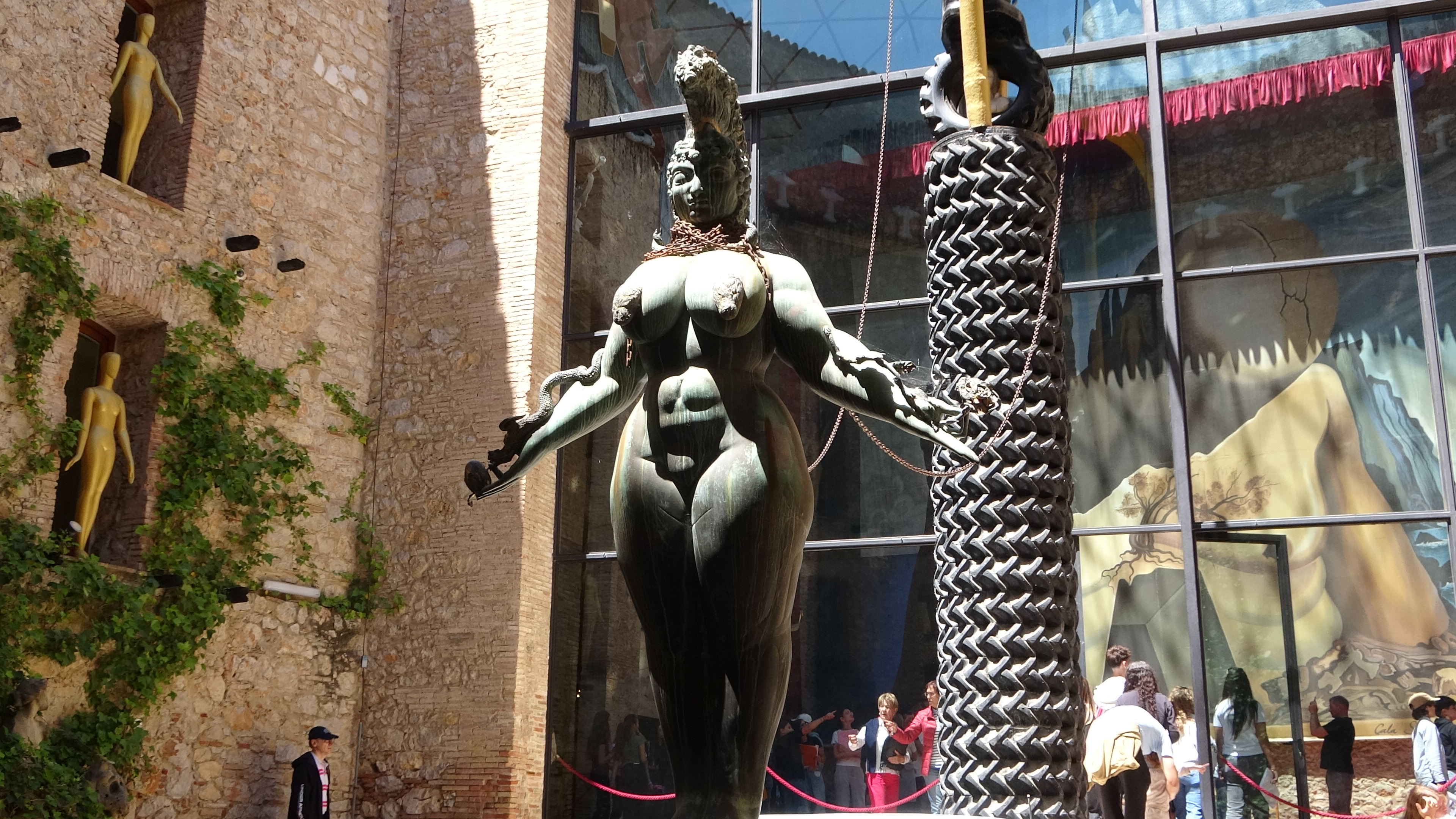 Dali Museum Begrüßung