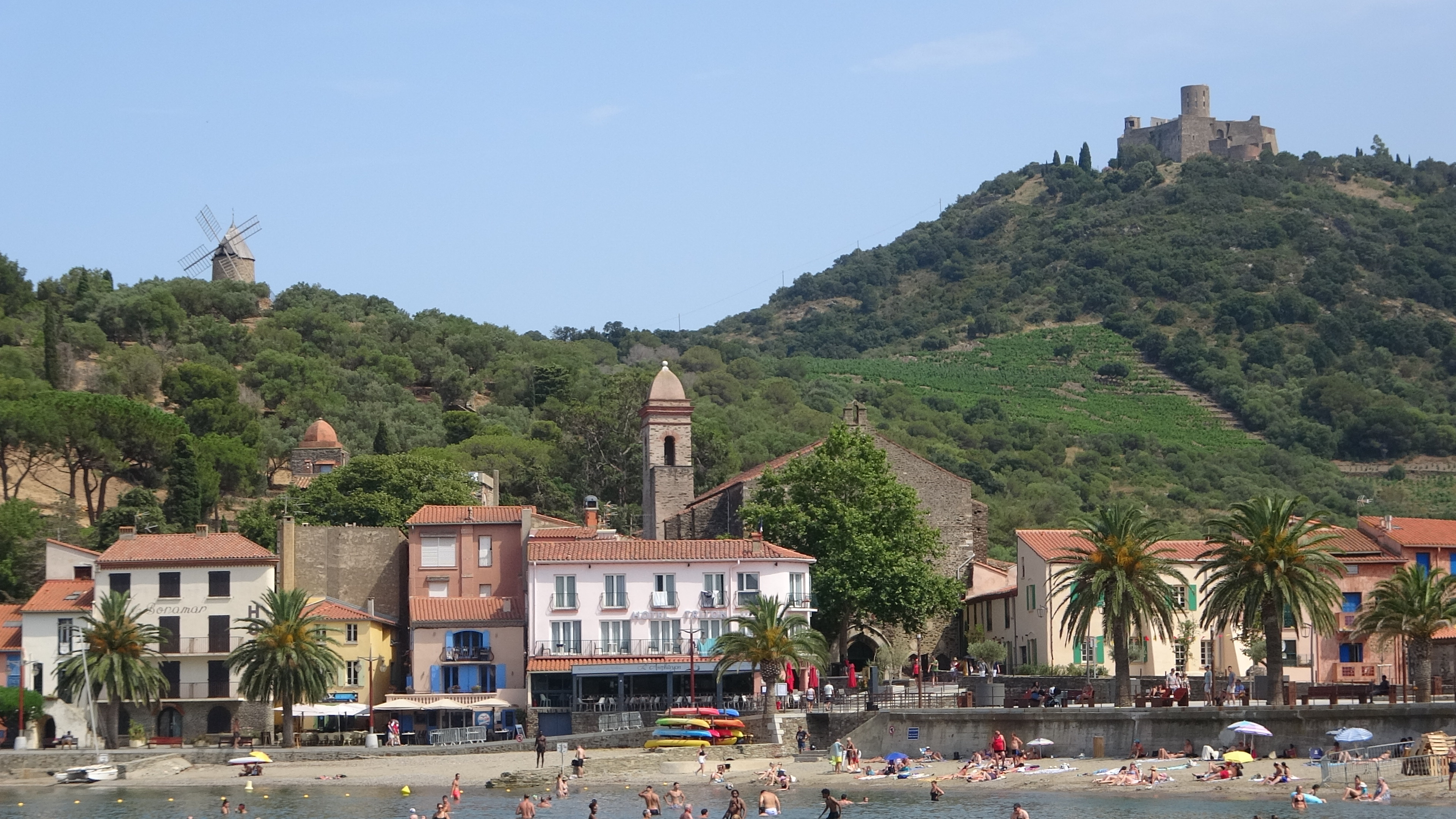 Collioure, Hafen und Kiesstrand 3